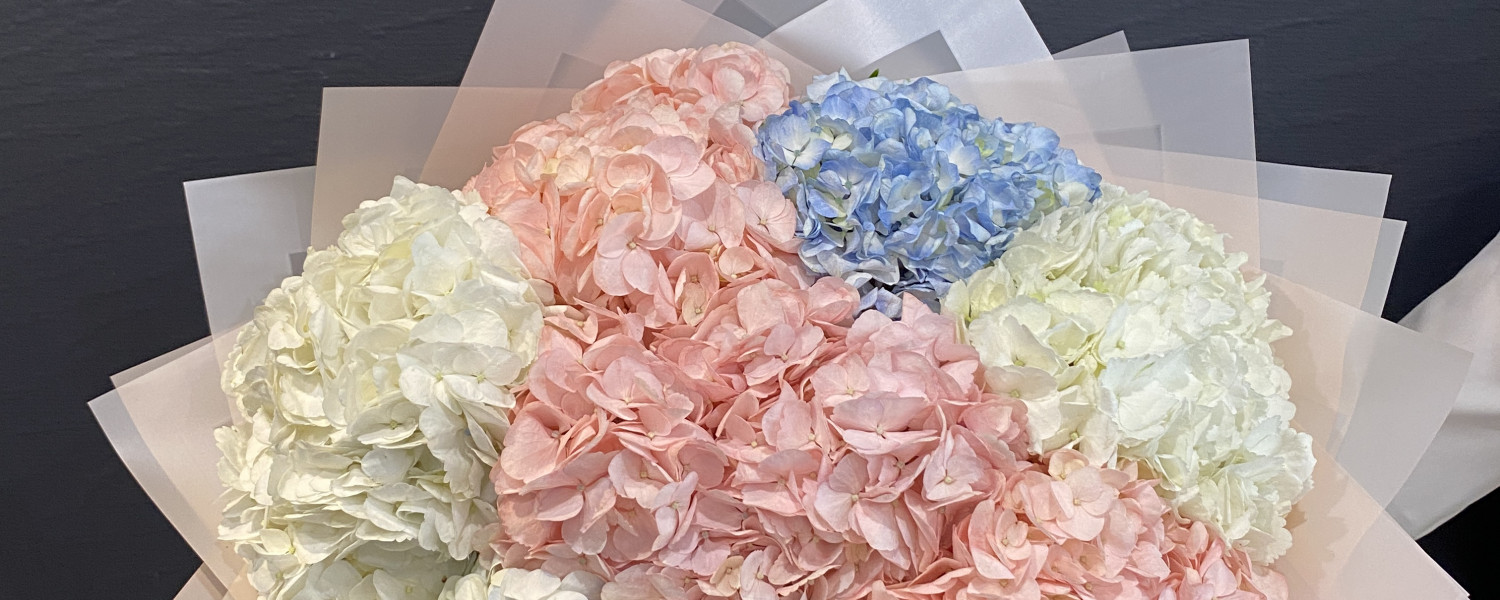 Букет из 7 гортензий