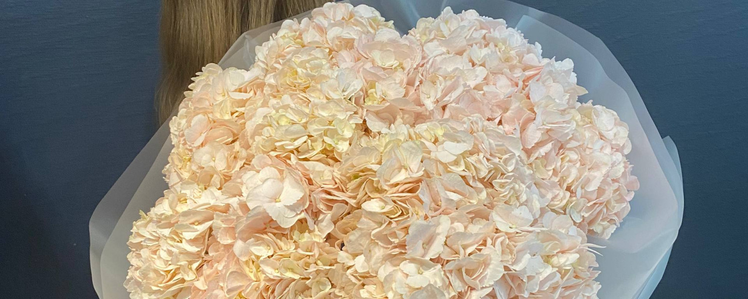 Букет из розовых гортензий "Розовая Мелодия"