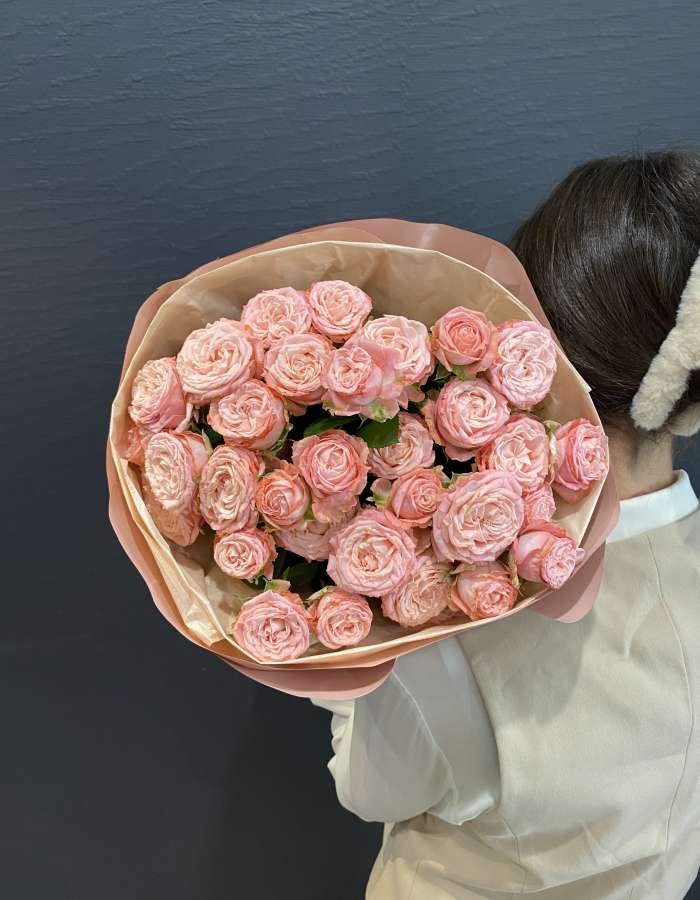 Букет из 9 кустовых роз