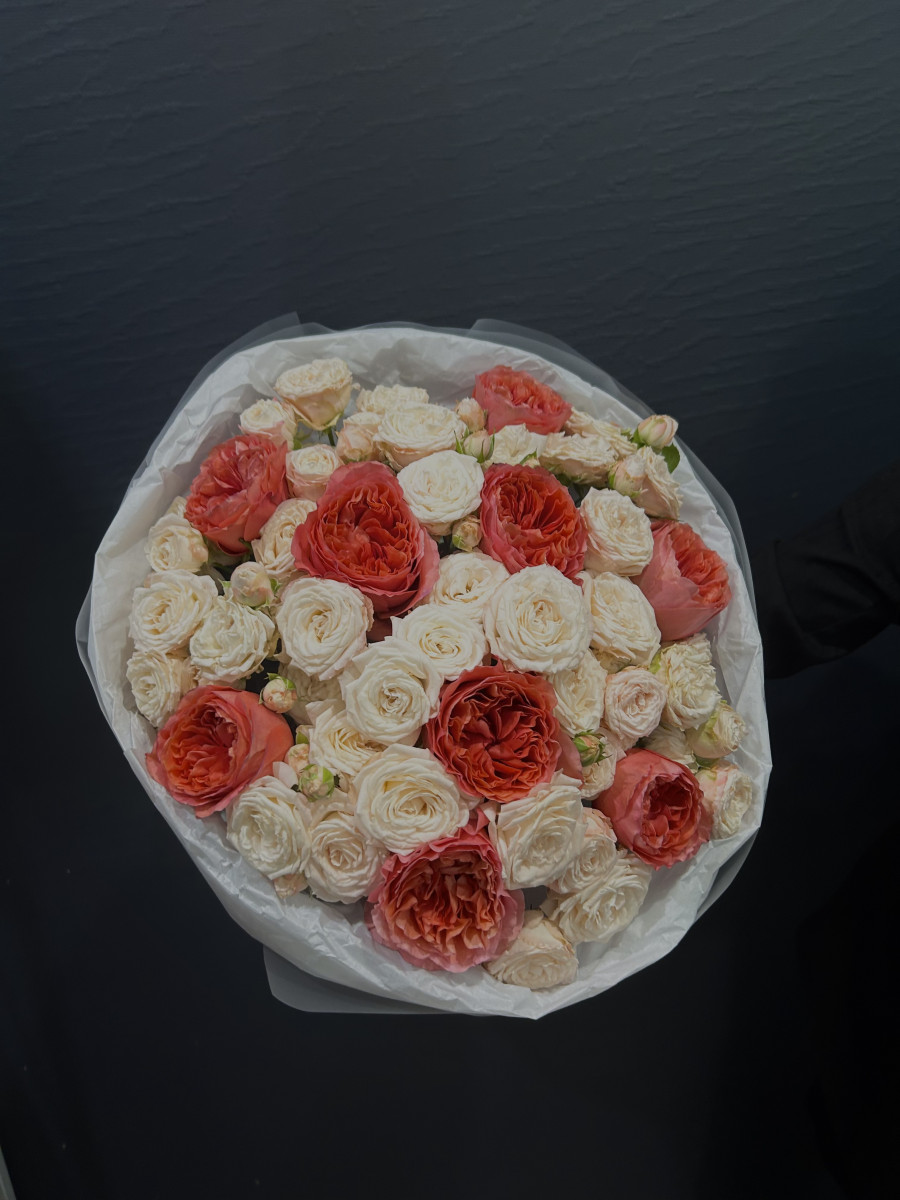 Букет из розовых пионовидных роз "Благодарность в цветах"