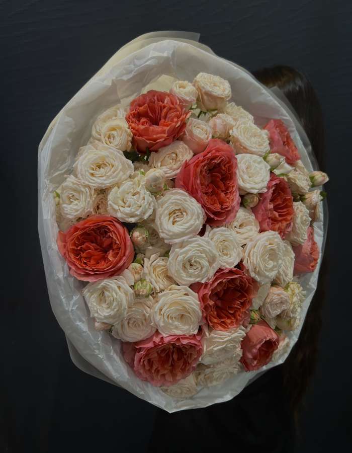 Букет из розовых пионовидных роз "Благодарность в цветах"