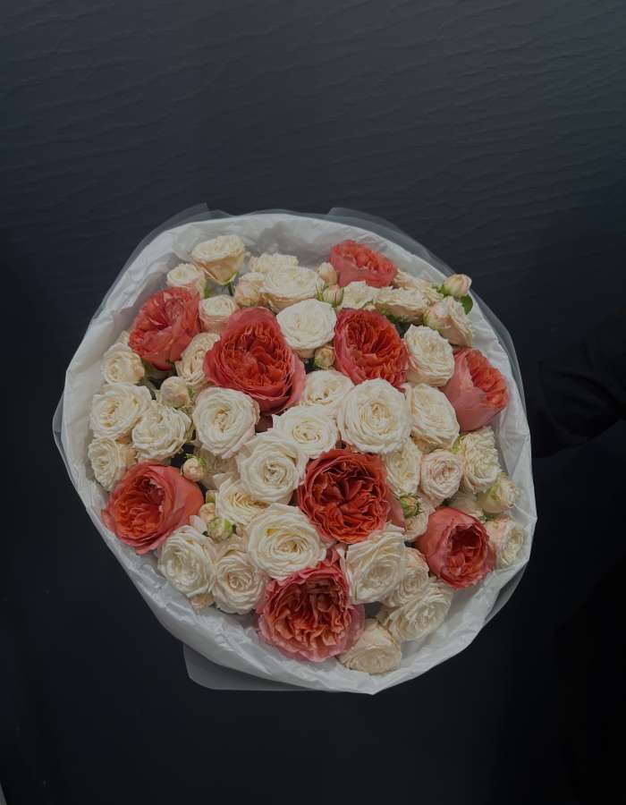 Букет из розовых пионовидных роз "Благодарность в цветах"