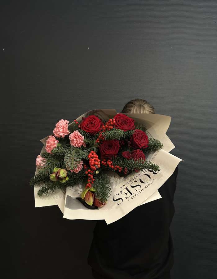 Букет из нобилиса и амарилисов "Новогоднее ассорти"