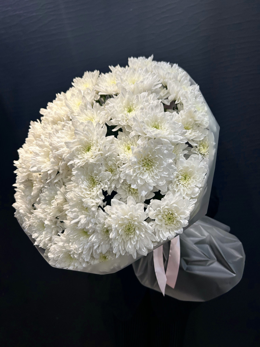 Букет из белых хризантем"Белоснежная Игра"