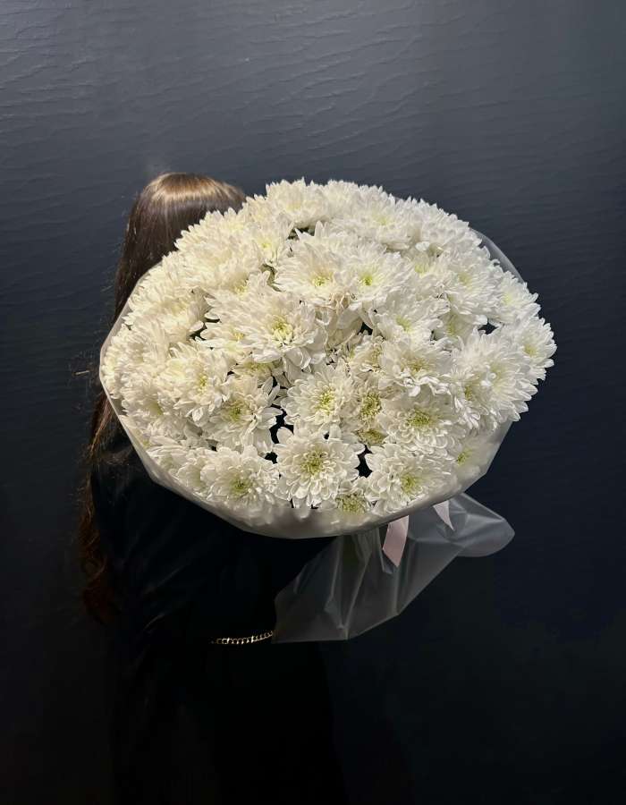 Букет из белых хризантем"Белоснежная Игра"