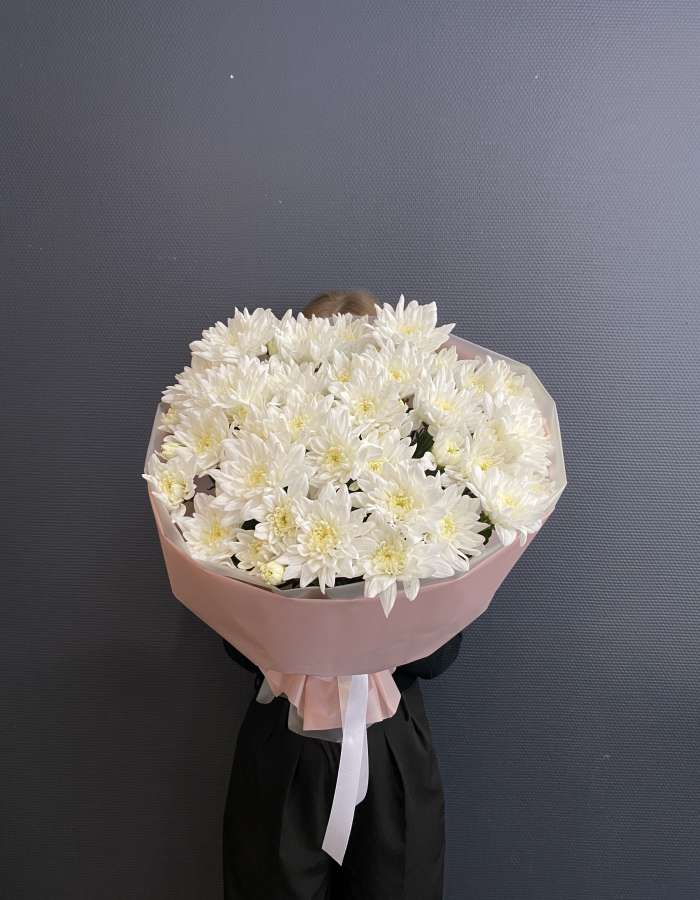 Букет из белых хризантем Baltica "Утро в Париже"