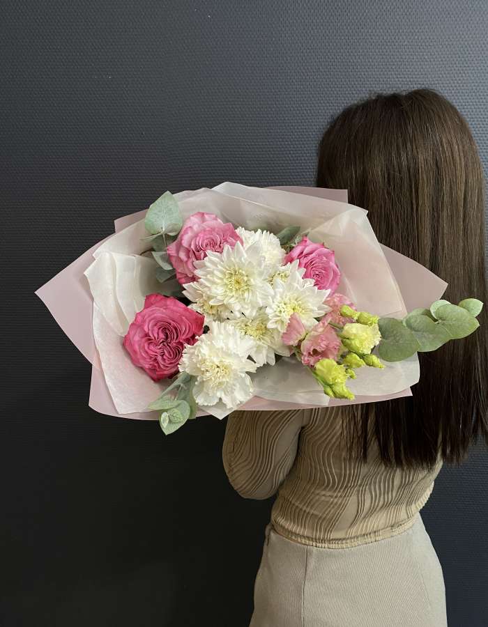 Букет из хризантем и роз Country Blues "Навстречу мечте"