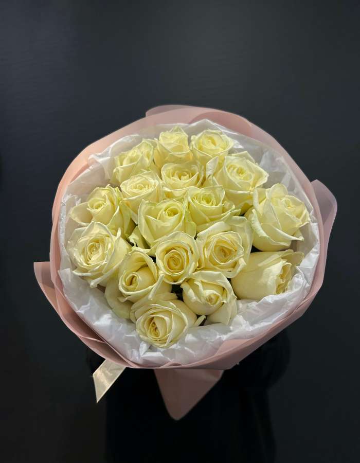 Букет из белых роз Аваланж(Avalanche) "Чистая любовь"