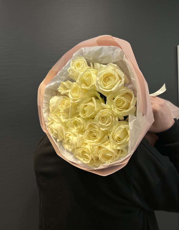 Букет из белых роз Аваланж(Avalanche) "Чистая любовь"