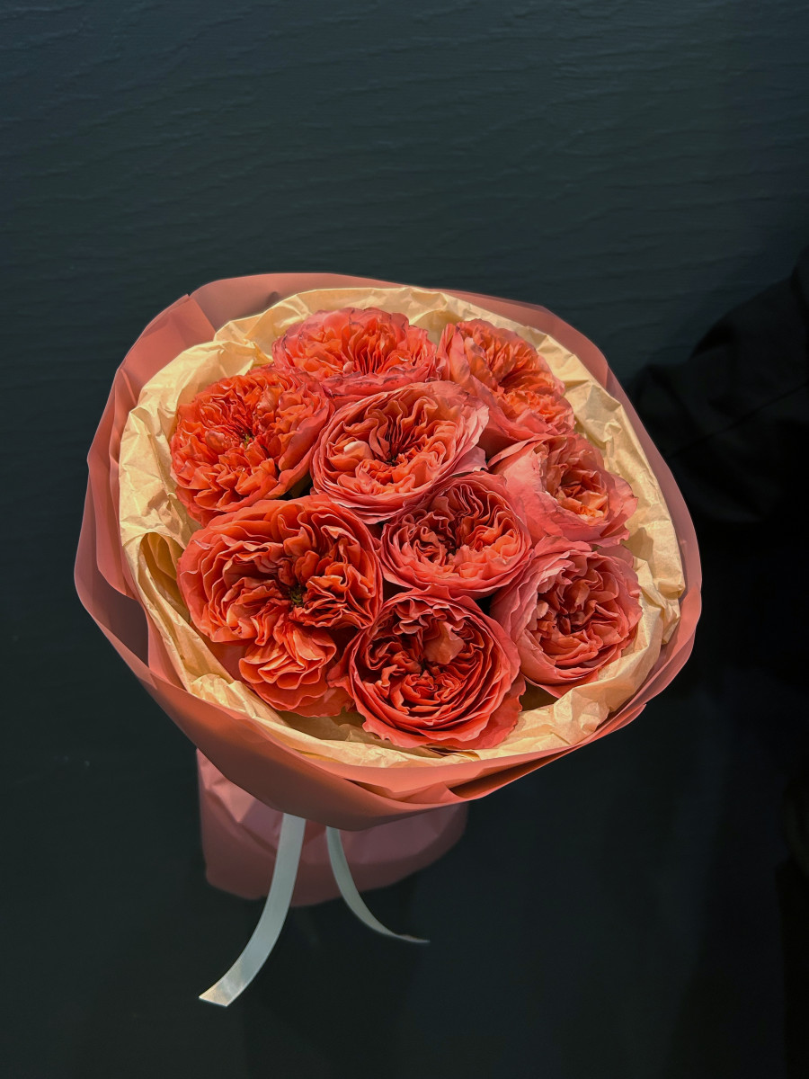 Букет из пионовидных роз Candy Xpression "От чистого сердца"