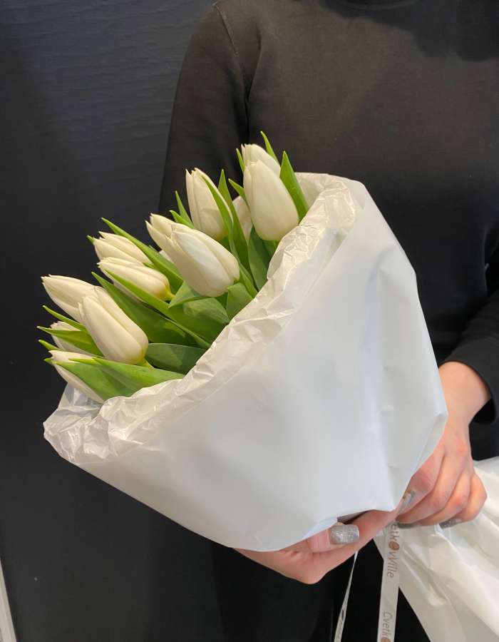 Букет из тюльпанов сорта Вайт Мастер "Яркая весна"