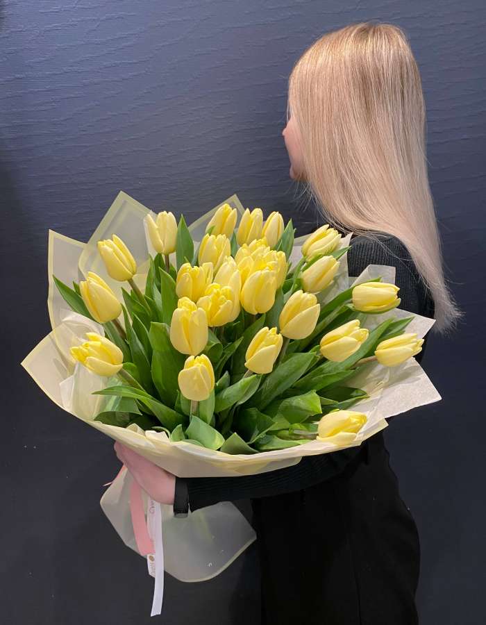 Букет из тюльпанов сорта Фан Фо Ту "Утренний бриз"