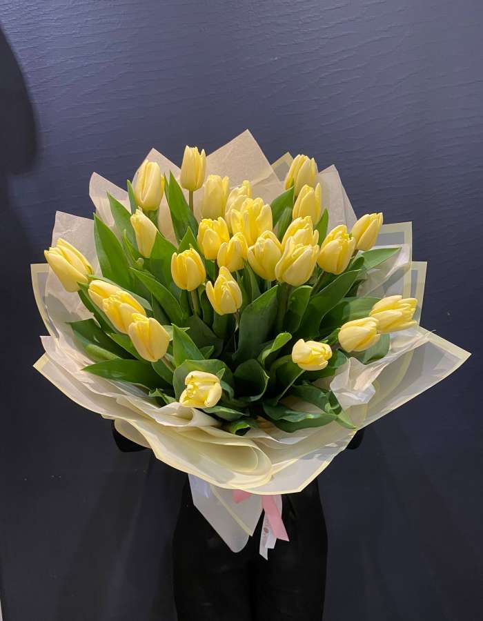 Букет из тюльпанов сорта Фан Фо Ту "Утренний бриз"