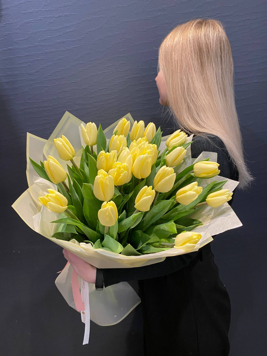 Букет из тюльпанов сорта Фан Фо Ту "Утренний бриз"