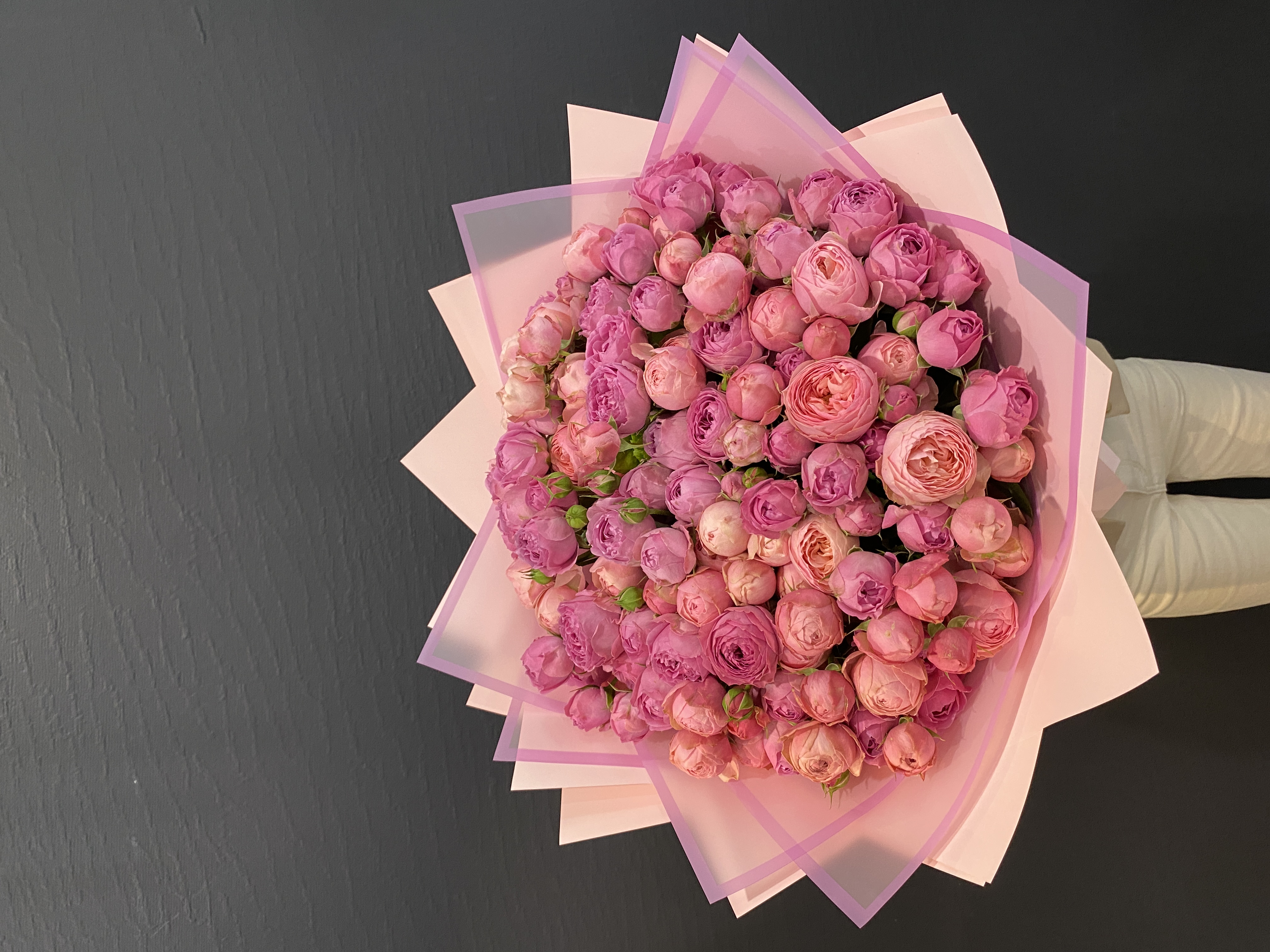 CvetkovVille: доставка роскошных цветов в честь 8 марта